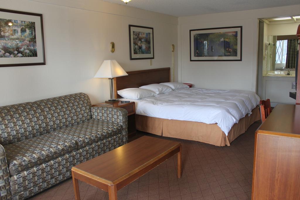 Knights Inn Индианаполис Номер фото